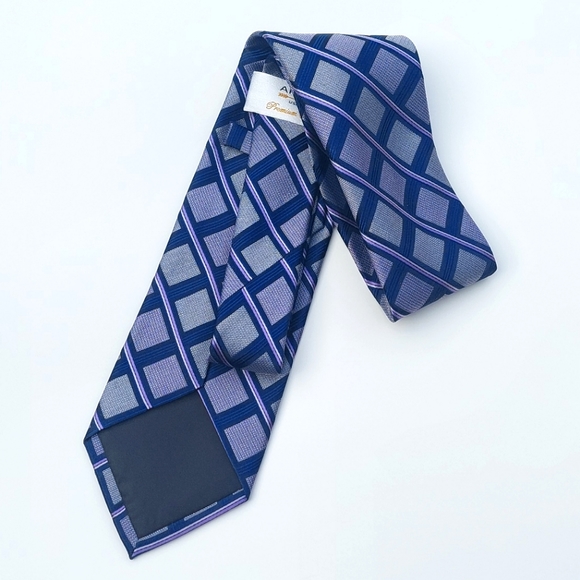 A Sharp Looking Purple Gray Dark Blue Tie Size (OS) - Picture 4 of 4